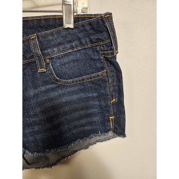Ecko UNLTD Women's Shorts Size 3/4 Blue Dark Wash Denim Jean Pockets Raw Hem - Picture 4 of 13
